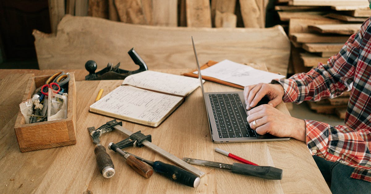 What to Expect During a General Repair Visit by a Handyman